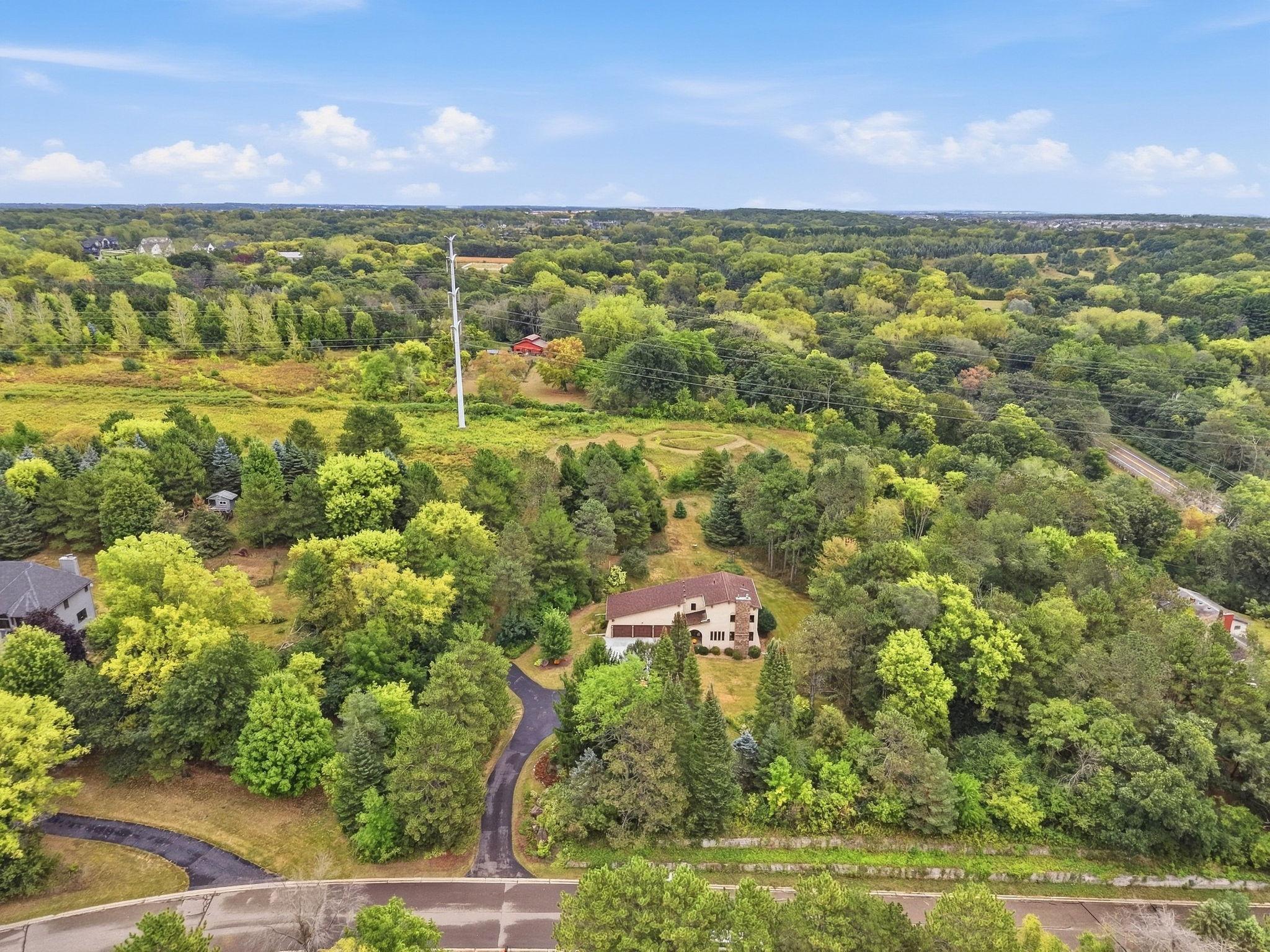 87-web-or-mls-6668_Crackleberry_Trail_Woodbury_088.jpg