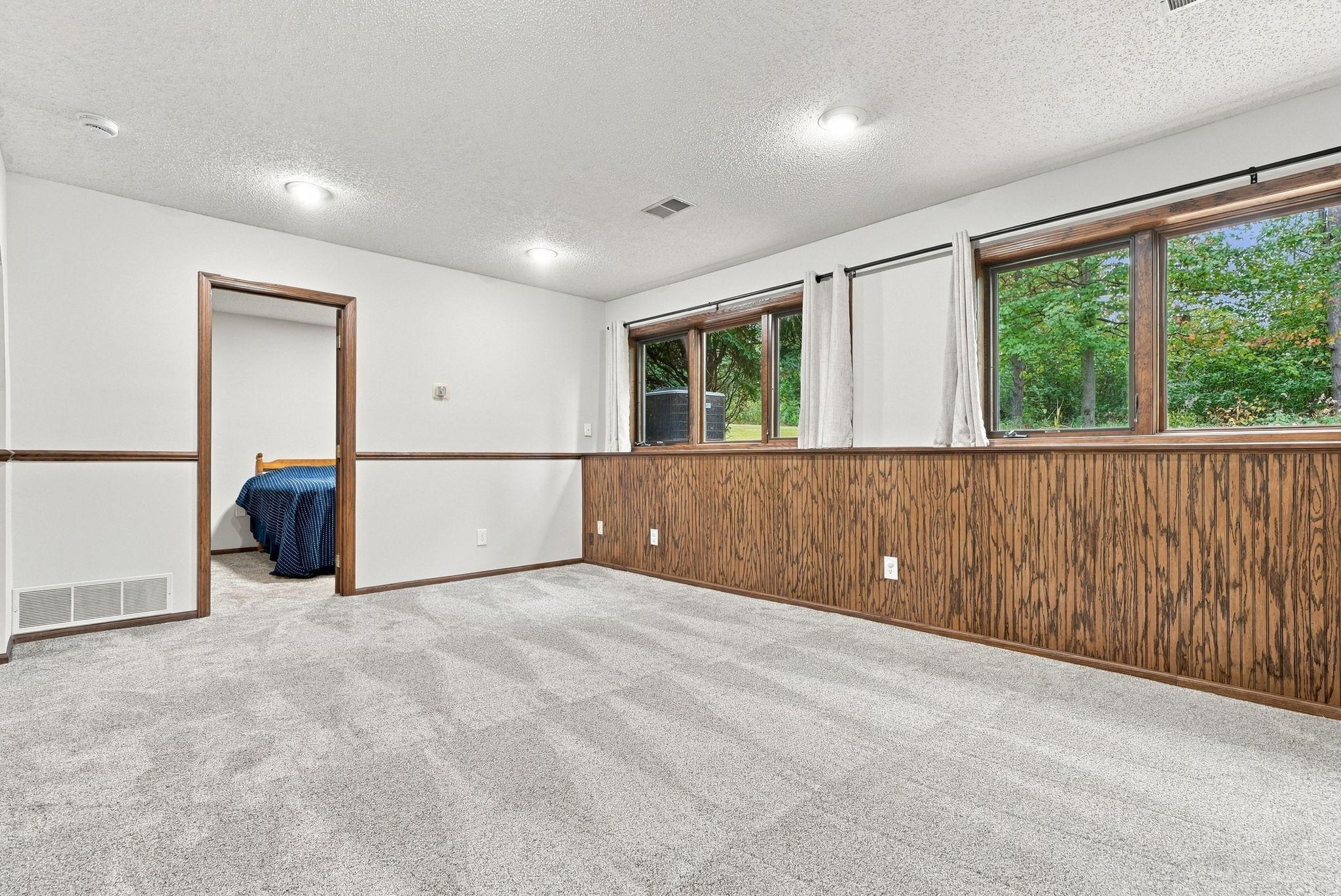 69-web-or-mls-6668_Crackleberry_Trail_Woodbury_09930.jpg