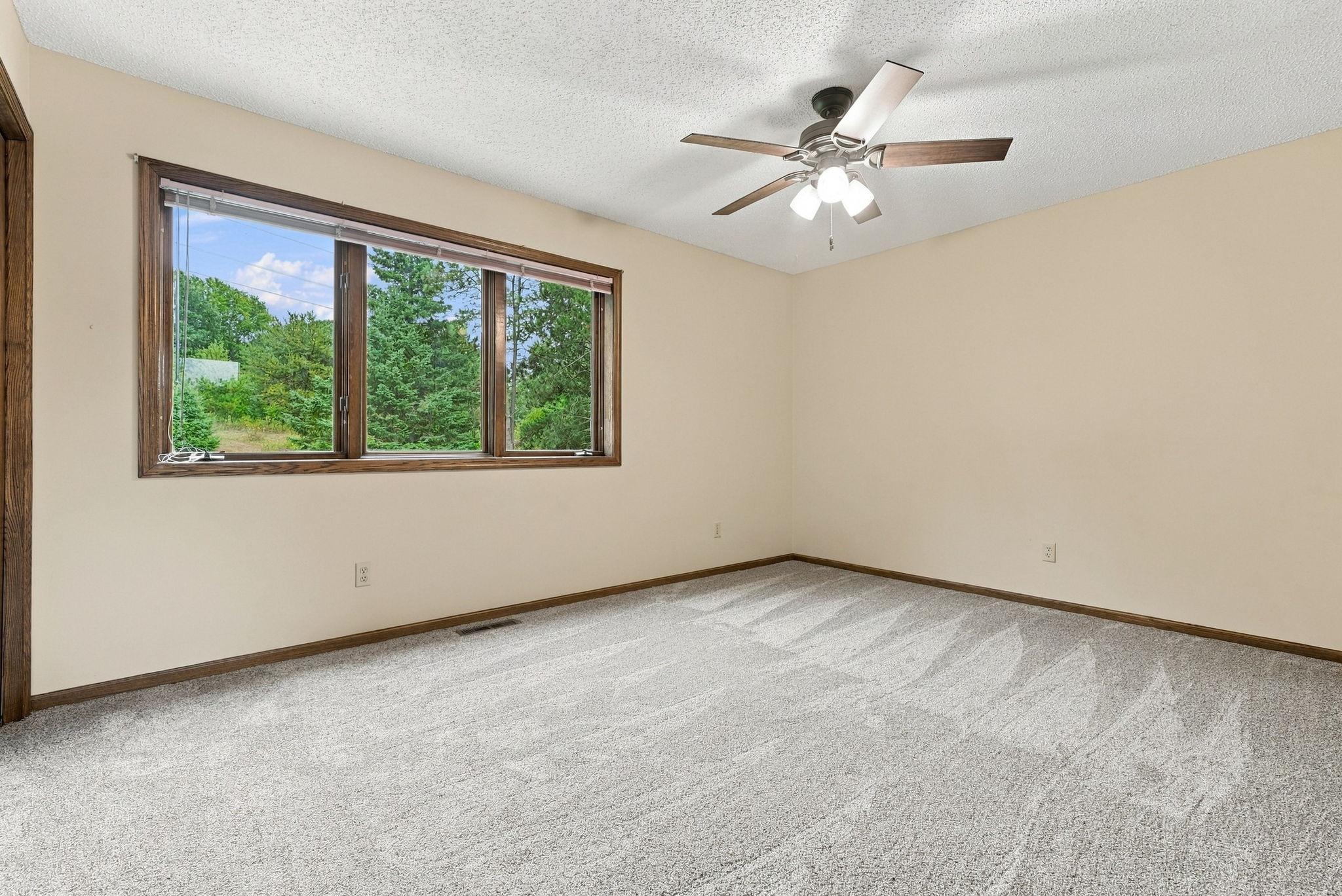 55-web-or-mls-6668_Crackleberry_Trail_Woodbury_09965.jpg