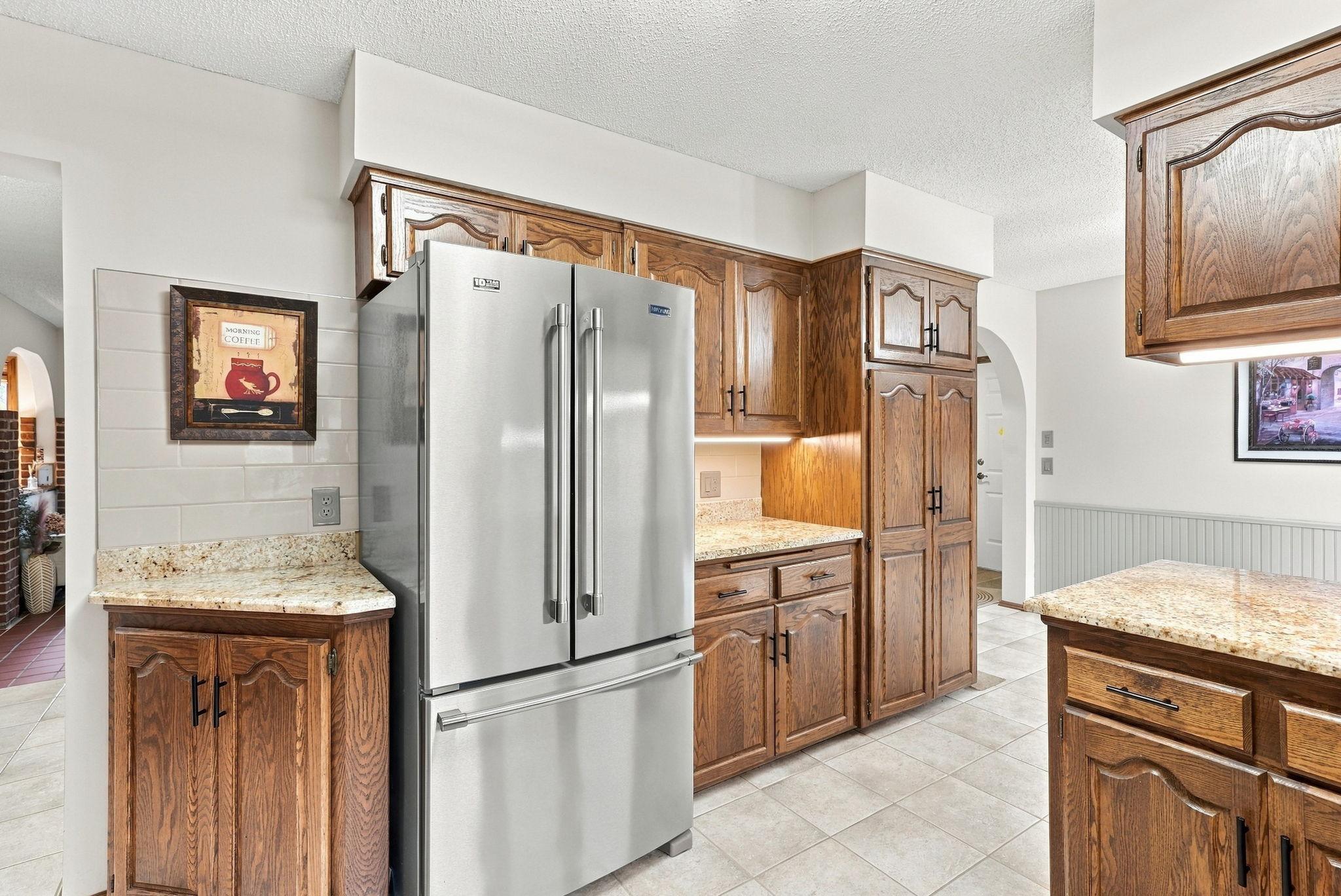 33-web-or-mls-6668_Crackleberry_Trail_Woodbury_09885.jpg