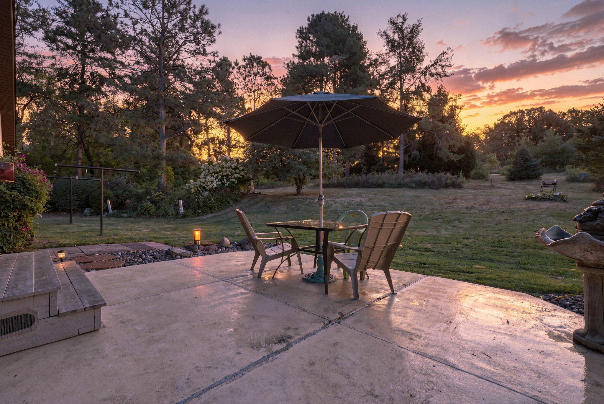 4-web-or-mls-6668_Crackleberry_Trail_Woodbury_TW_00056.jpg