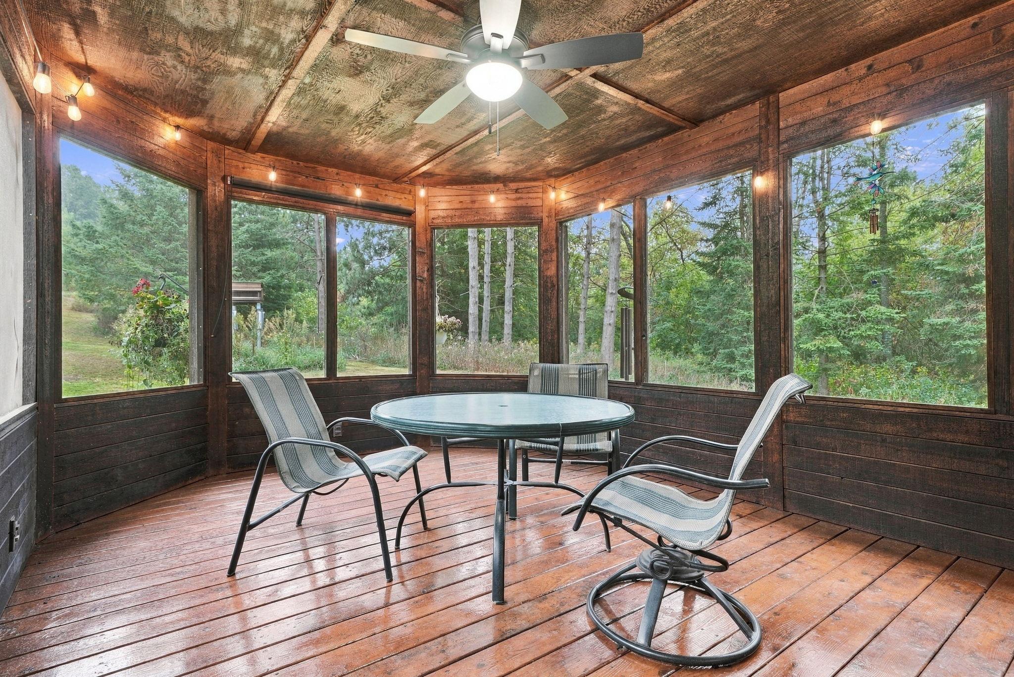 26-web-or-mls-6668_Crackleberry_Trail_Woodbury_09850.jpg