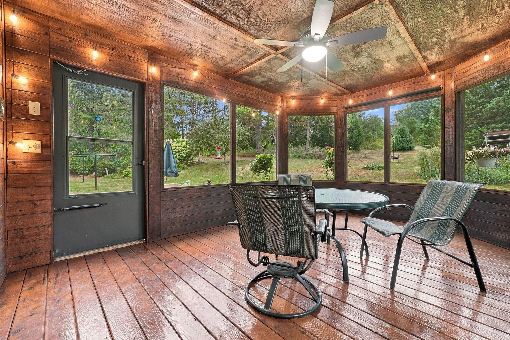 24-web-or-mls-6668_Crackleberry_Trail_Woodbury_09860.jpg