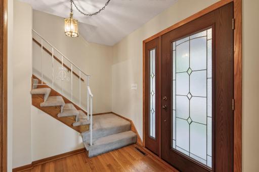 162 Emerson Avenue W, West Saint Paul, MN 55118