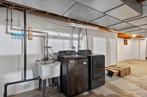 162 Emerson Avenue W, West Saint Paul, MN 55118