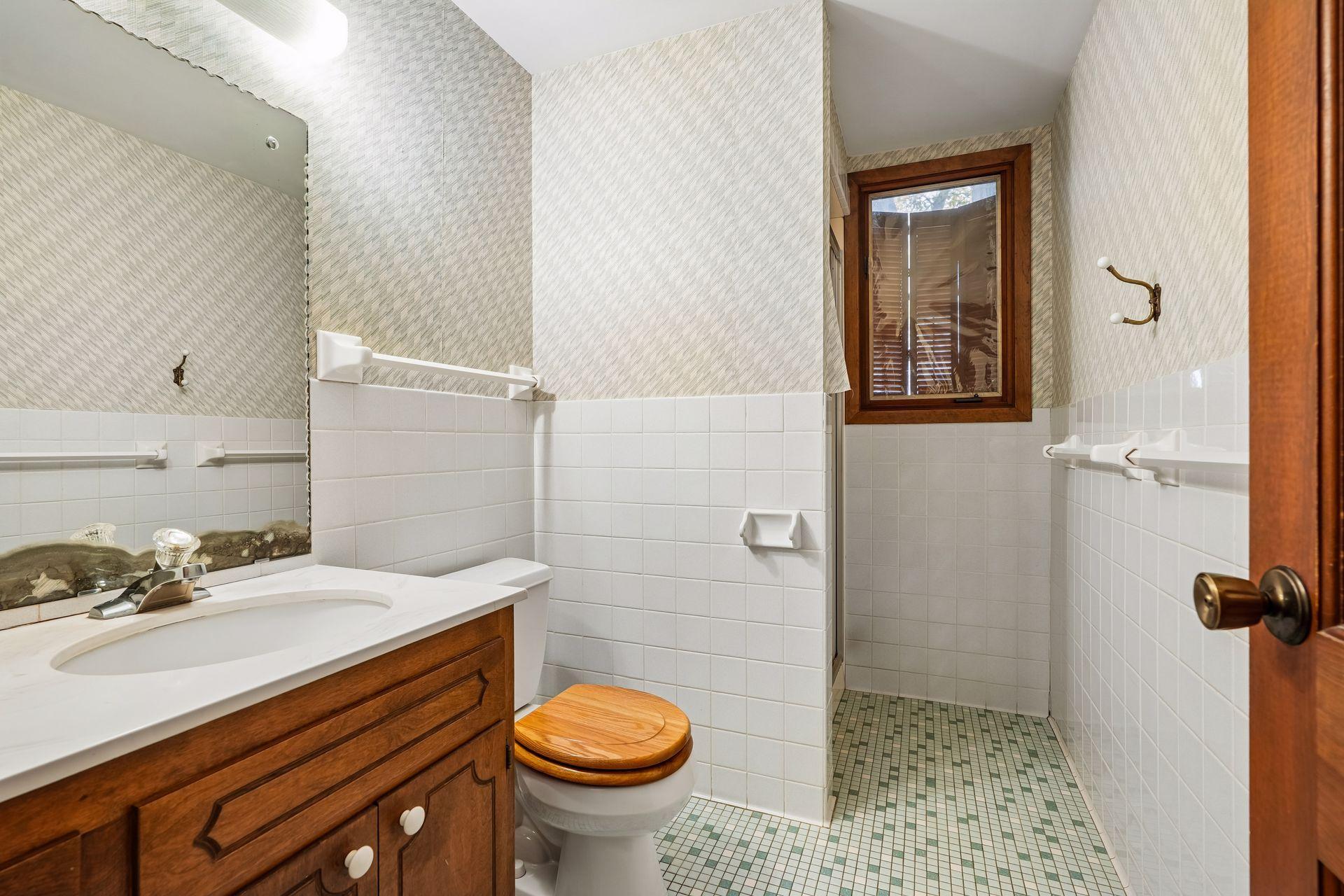 Lower Level 3/4 Bath