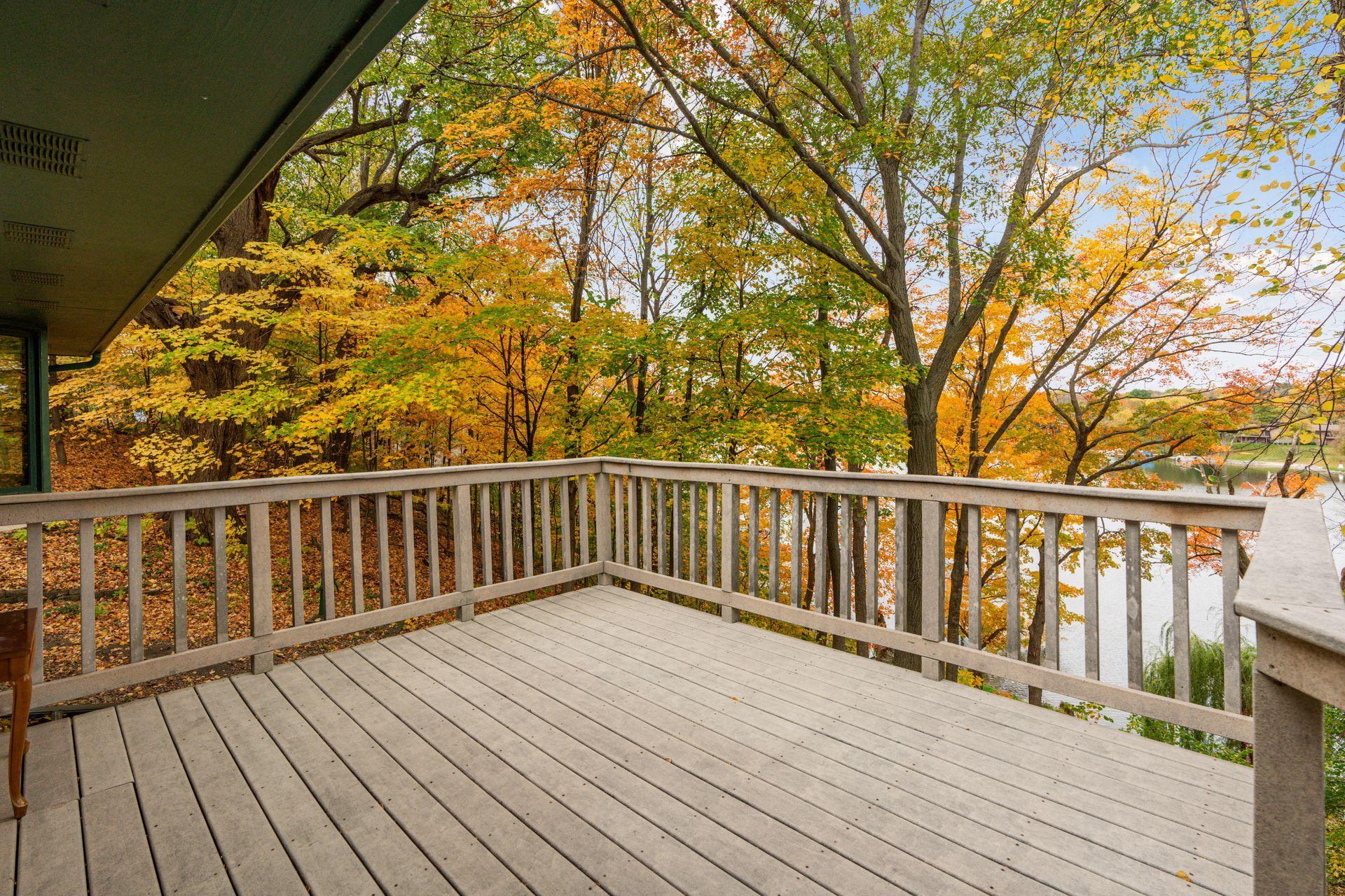 Upper Level Deck