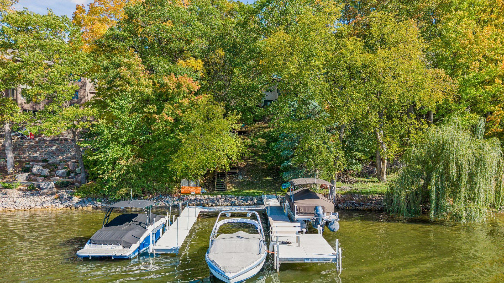Association Docks