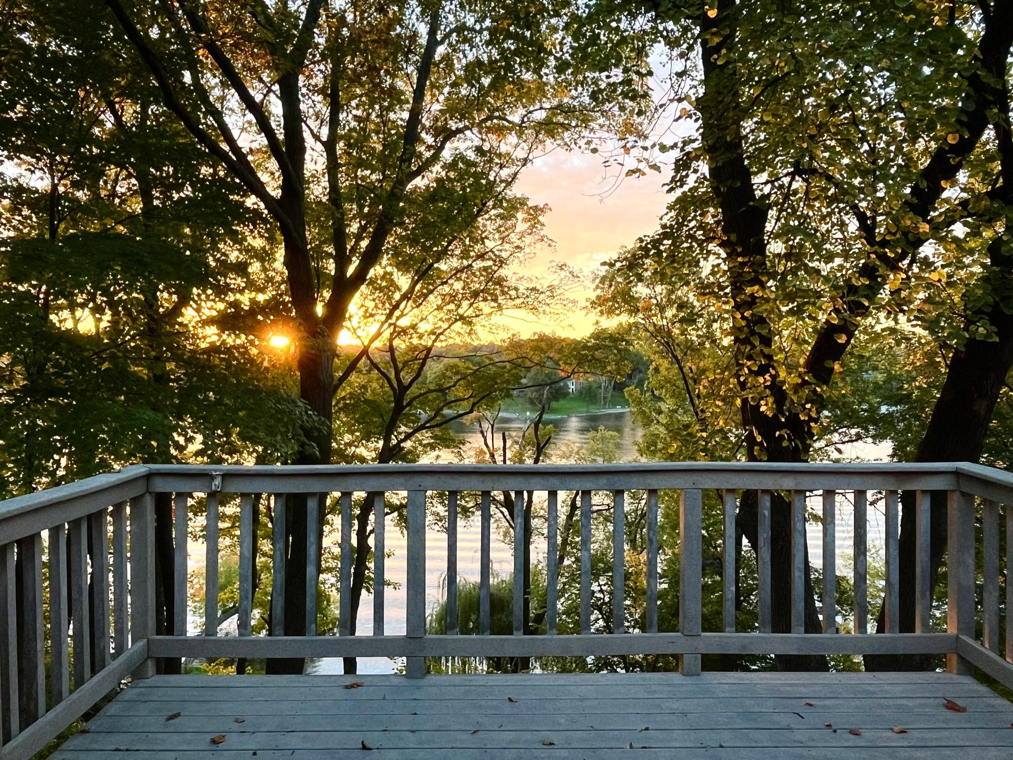 Sunset Lakeview