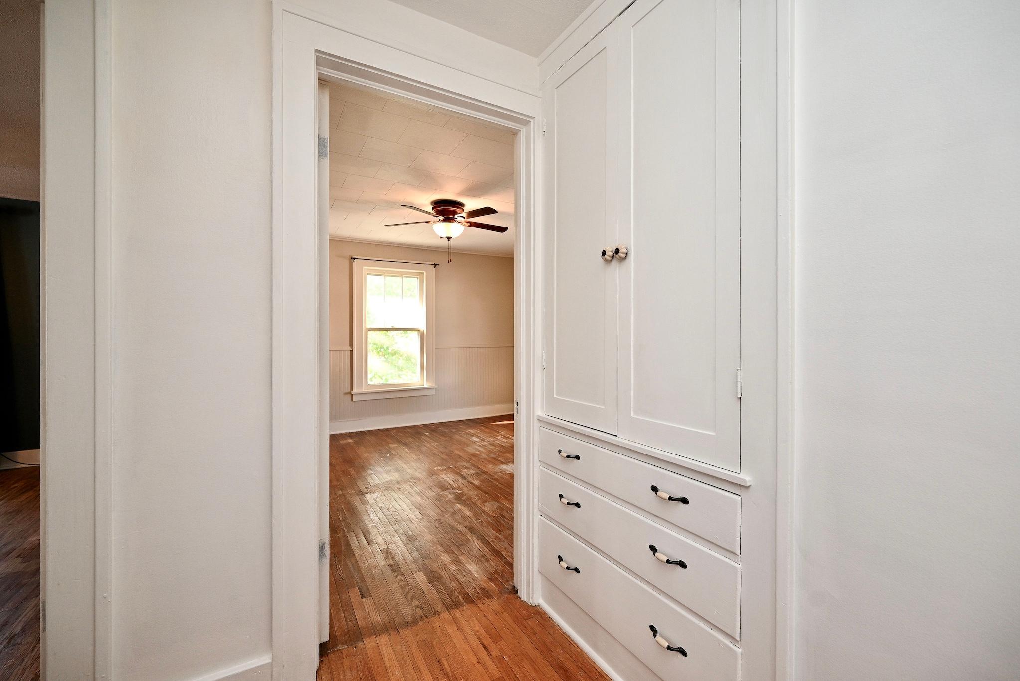 15 UL Linen Closet.jpg