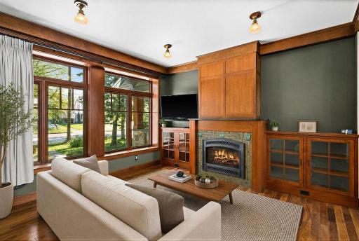 5220 London Road, Duluth, MN 55804