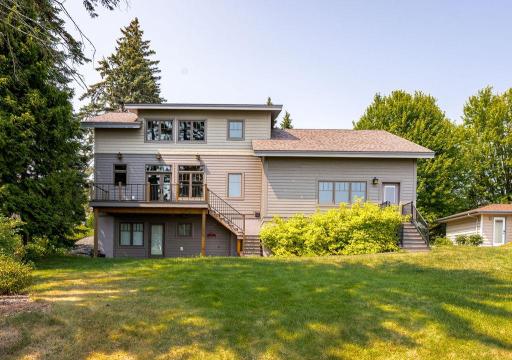 5220 London Road, Duluth, MN 55804