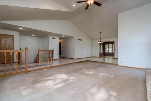 104 Wadsworth Drive, Mankato, MN 56001