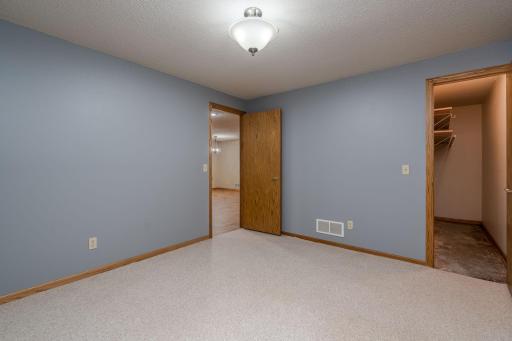 104 Wadsworth Drive, Mankato, MN 56001