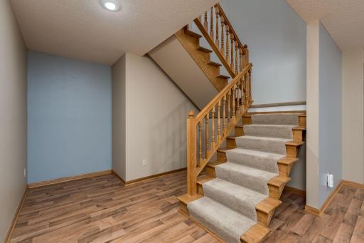 104 Wadsworth Drive, Mankato, MN 56001
