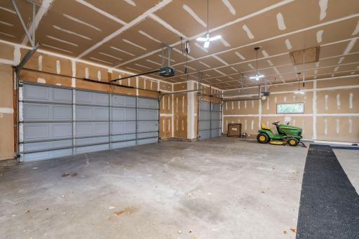 104 Wadsworth Drive, Mankato, MN 56001