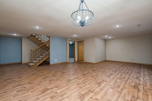 104 Wadsworth Drive, Mankato, MN 56001