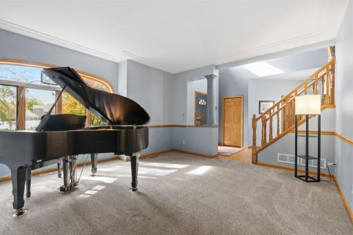 8441 W Lake Drive, Chanhassen, MN 55317