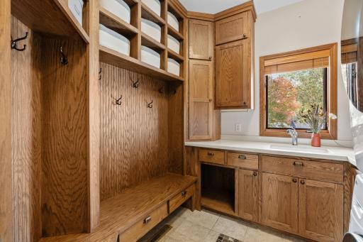 8441 W Lake Drive, Chanhassen, MN 55317