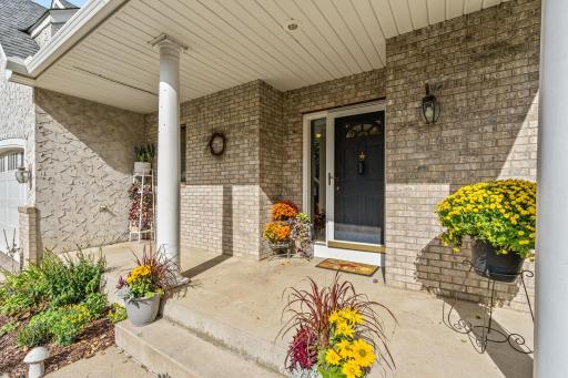 8441 W Lake Drive, Chanhassen, MN 55317