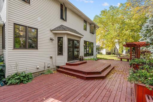 8441 W Lake Drive, Chanhassen, MN 55317