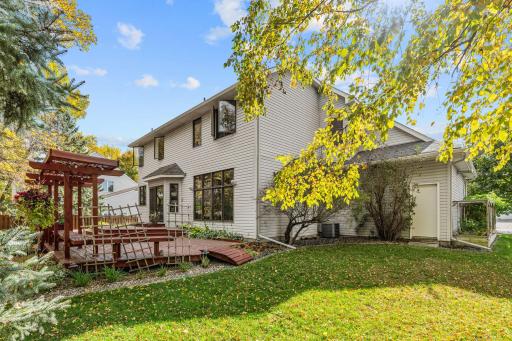 8441 W Lake Drive, Chanhassen, MN 55317
