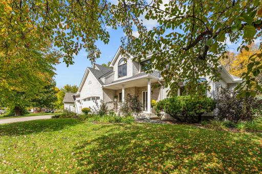 8441 W Lake Drive, Chanhassen, MN 55317
