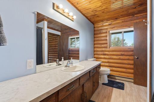 792 Holden Lane, Hudson, WI 54016