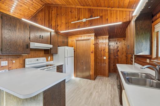 792 Holden Lane, Hudson, WI 54016