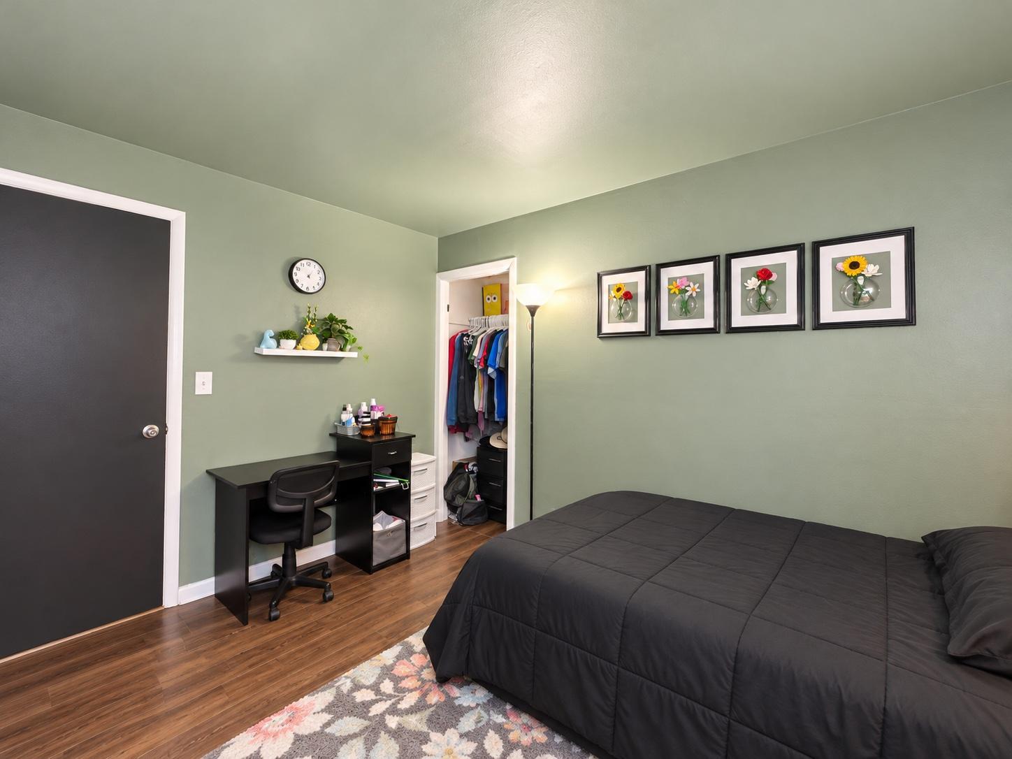 12 Bedroom 3.jpg