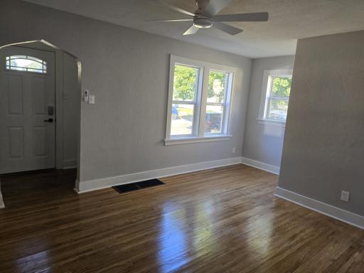909 10th Avenue SW, Austin, MN 55912
