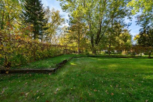 20261006-218_CharAveNE_Avon_Exterior-14.jpg