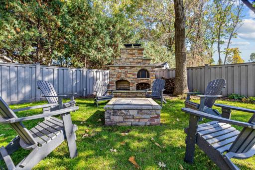 2289 S Coon Creek Drive, Andover, MN 55304
