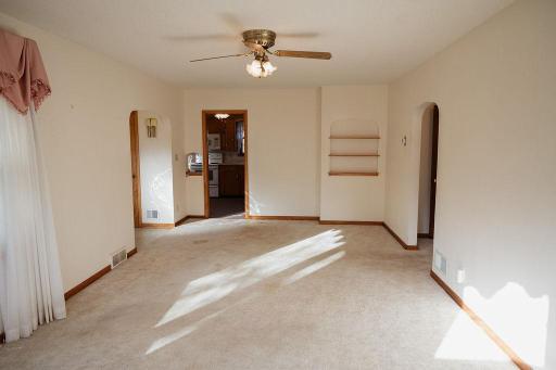 227 E 9th Street, Blue Earth, MN 56013