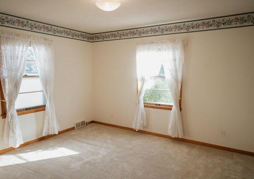 227 E 9th Street, Blue Earth, MN 56013