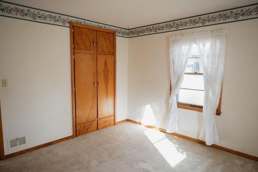 227 E 9th Street, Blue Earth, MN 56013