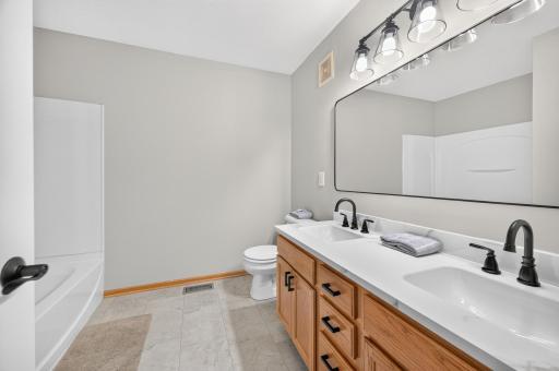 15777 Porchlight Lane, Eden Prairie, MN 55347