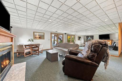 940 Douglas Court, Anoka, MN 55303