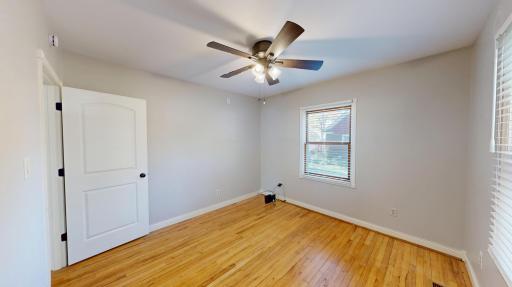140 6th Street SE, Glenville, MN 56036
