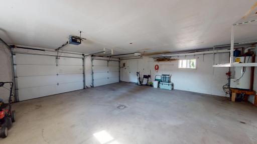 140 6th Street SE, Glenville, MN 56036