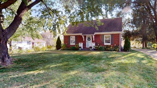 140 6th Street SE, Glenville, MN 56036