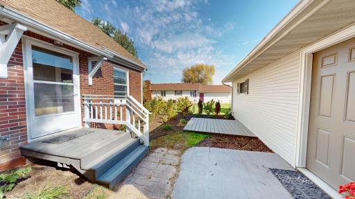 140 6th Street SE, Glenville, MN 56036