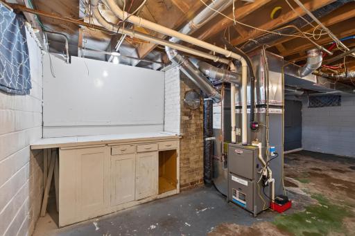 4822 Bryant Avenue N, Minneapolis, MN 55430