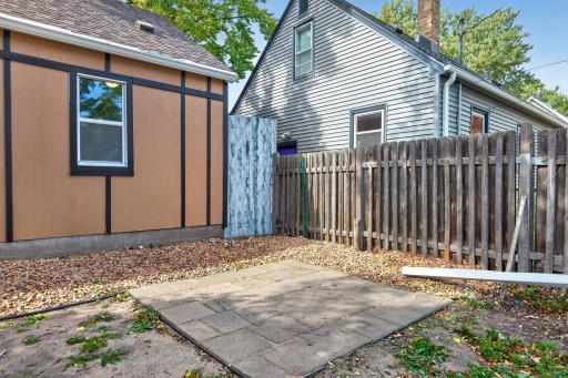 4822 Bryant Avenue N, Minneapolis, MN 55430