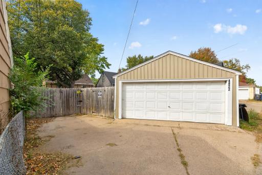 4822 Bryant Avenue N, Minneapolis, MN 55430