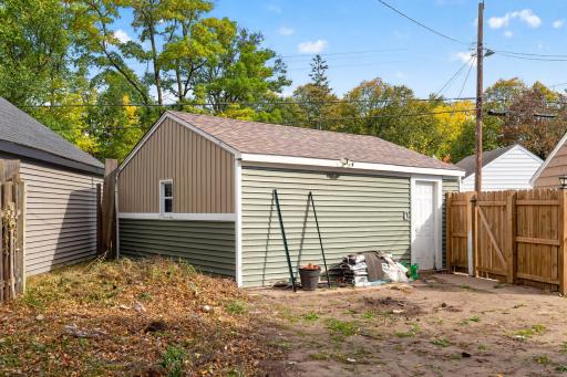 4822 Bryant Avenue N, Minneapolis, MN 55430