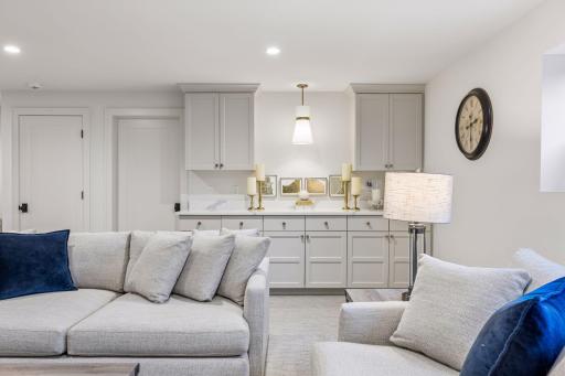 5047 Abbott Avenue S, Minneapolis, MN 55410