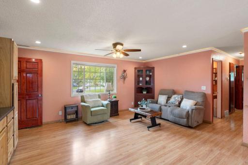 709 120th Avenue NE, Blaine, MN 55434
