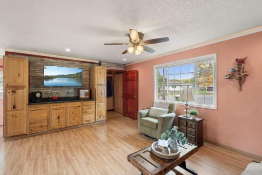 709 120th Avenue NE, Blaine, MN 55434