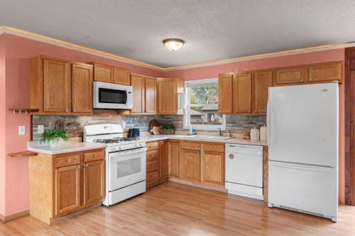 709 120th Avenue NE, Blaine, MN 55434